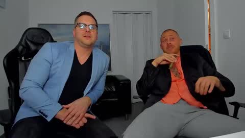 TheBigLeo online show from February 18, 10:58 pm