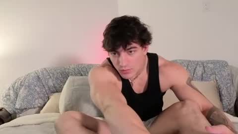 Snapshot of leogoldt chatting on June 18, 8:57 pm leogoldt online show from June 18, 8:57 pm