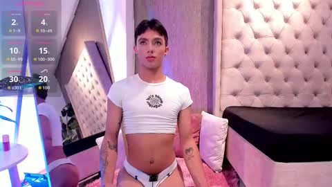 leohard_ online show from April 21, 12:11 pm