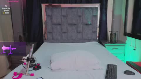 leomonnroe online show from April 21, 7:17 pm