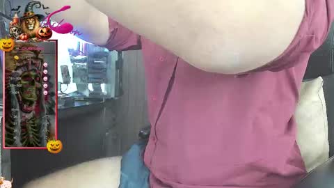 Leon online show from October 3, 4:37 pm