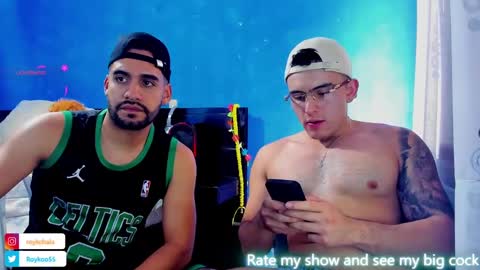 Snapshot of leon__hart chatting on December 27, 2:43 pm Leon Hart online show from December 27, 2:43 pm