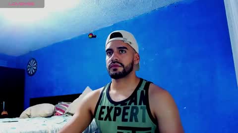 Snapshot of leon__hart chatting on January 2, 10:01 pm Leon Hart online show from January 2, 10:01 pm