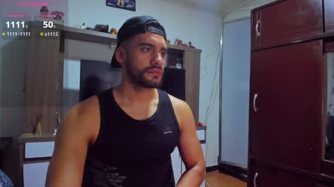 Snapshot of leon__hart chatting on January 6, 1:42 am Leon Hart online show from January 6, 1:42 am