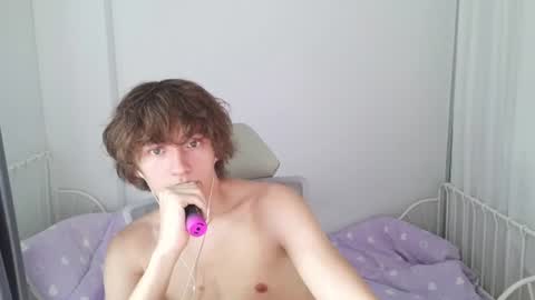 Leon online show from June 8, 12:47 am