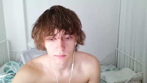 Leon online show from June 13, 1:47 am