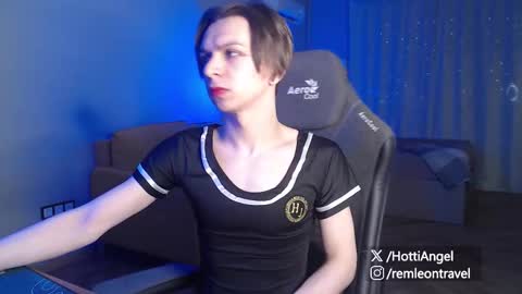 Leon online show from February 22, 3:54 pm