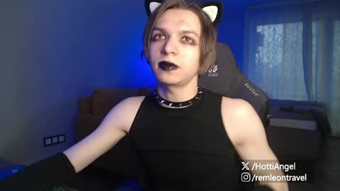 Leon online show from April 2, 1:53 pm