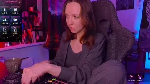 leona online show from April 27, 6:50 pm