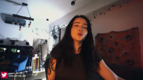 Leo online show from November 27, 8:44 pm