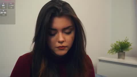 Mia online show from October 26, 10:10 am