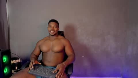 Leandro jones online show from April 25, 10:51 pm
