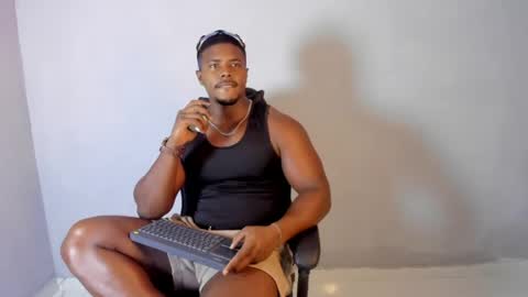 Leandro jones online show from June 3, 1:19 am