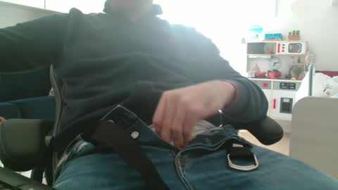 Snapshot of leone44 chatting on February 24, 9:10 am angel e sonia online show from February 24, 9:10 am