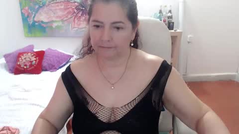 leonela   online show from March 15, 1:39 pm