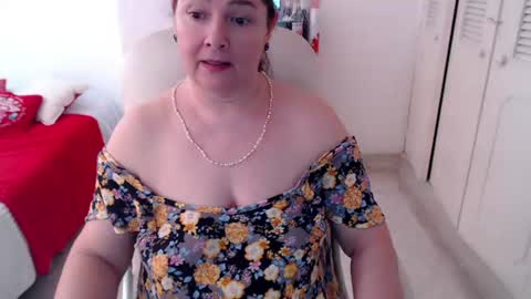 leonela   online show from June 28, 2:01 pm