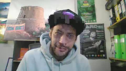 leonidascum online show from November 29, 9:34 am