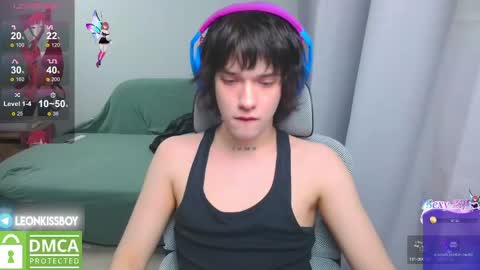 leonkissboy online show from April 22, 5:58 pm