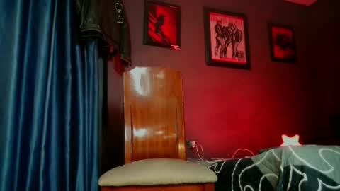 Snapshot of leonnardojaramillo chatting on May 14, 1:45 am Lenardo jaramillo online show from May 14, 1:45 am
