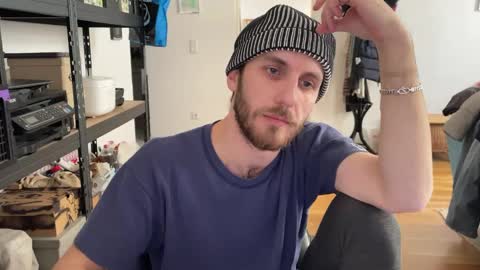 Leon online show from February 17, 2:59 pm