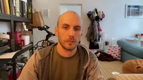 Leon online show from October 1, 1:50 pm