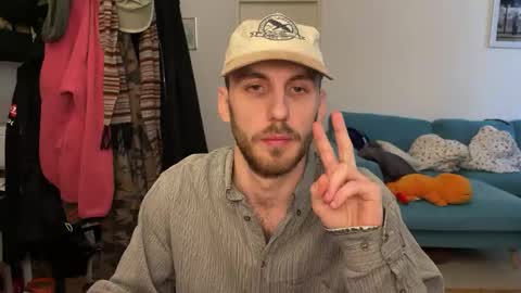 Leon online show from February 3, 9:25 am