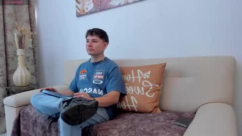 Leo  online show from October 11, 8:40 pm