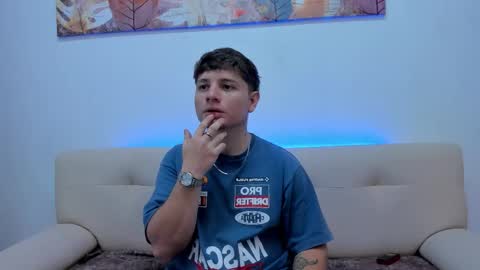 Leo  online show from October 15, 9:15 pm