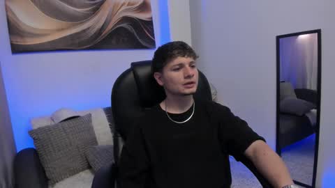 Leo  online show from February 10, 4:49 am