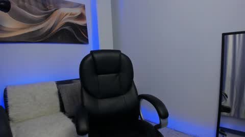 Leo  online show from March 8, 3:54 am