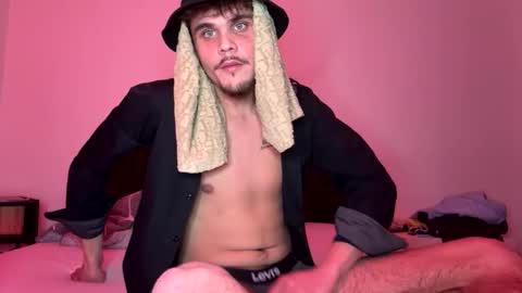 leosehenrot736234 online show from April 12, 9:42 pm