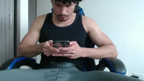 leostorm25 online show from October 24, 6:59 pm