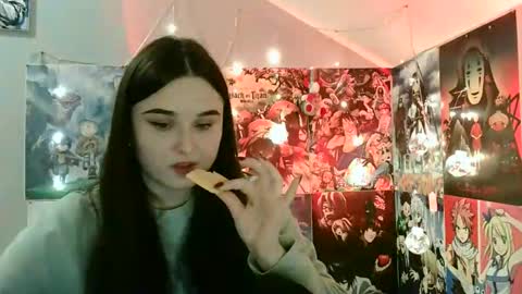 little secret online show from December 6, 7:43 am