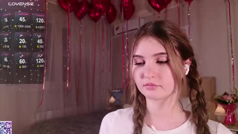 Nicole Moore online show from February 18, 4:59 pm