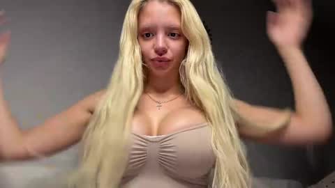 Lesi Join my fanclub before use my fanmenu online show from June 7, 10:35 pm
