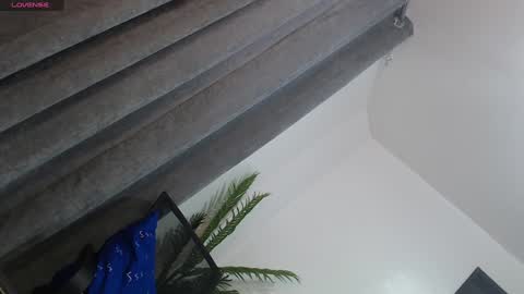 Snapshot of lesi_trisha chatting on January 27, 6:09 am Trisha18 online show from January 27, 6:09 am