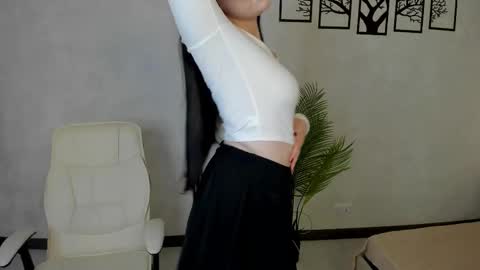 Lesley online show from September 28, 5:46 am