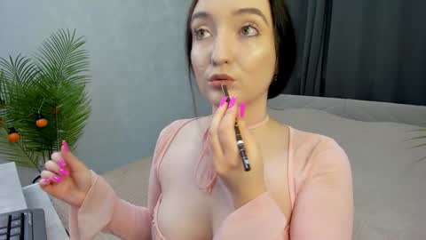 Lesley online show from November 2, 8:06 am