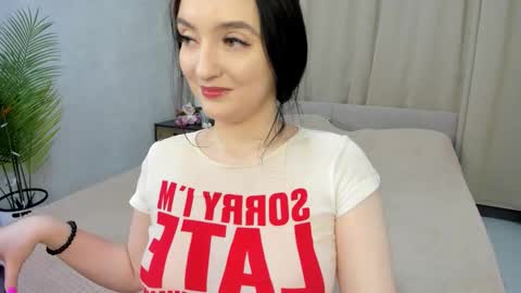 Lesley online show from November 14, 4:33 am