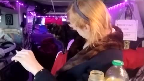 Snapshot of lesleygumgrass chatting on February 16, 5:59 pm LesleyGumGrass- The Boring Trans girl online show from February 16, 5:59 pm