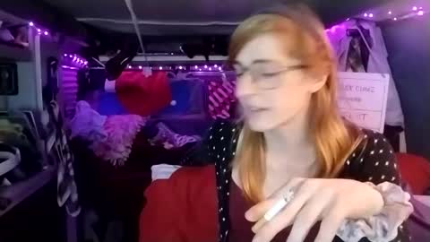 Snapshot of lesleygumgrass chatting on February 20, 8:50 am LesleyGumGrass- The Boring Trans girl online show from February 20, 8:50 am