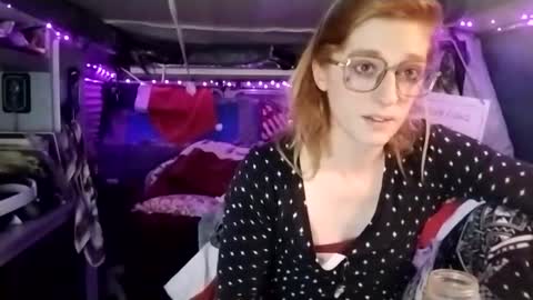 Snapshot of lesleygumgrass chatting on February 21, 5:02 am LesleyGumGrass- The Boring Trans girl online show from February 21, 5:02 am