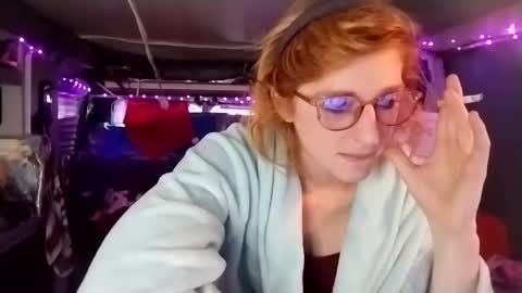 Snapshot of lesleygumgrass chatting on February 21, 5:53 pm LesleyGumGrass- The Boring Trans girl online show from February 21, 5:53 pm