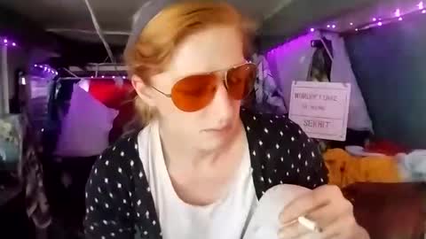 Snapshot of lesleygumgrass chatting on February 22, 5:24 pm LesleyGumGrass- The Boring Trans girl online show from February 22, 5:24 pm