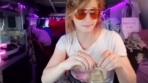 Snapshot of lesleygumgrass chatting on February 25, 7:47 pm LesleyGumGrass- The Boring Trans girl online show from February 25, 7:47 pm