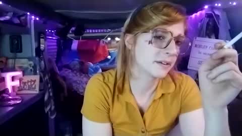 Snapshot of lesleygumgrass chatting on February 27, 8:28 am LesleyGumGrass- The Boring Trans girl online show from February 27, 8:28 am