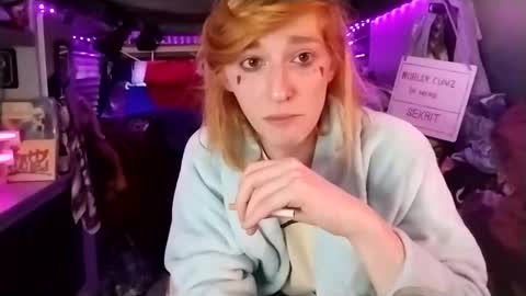 Snapshot of lesleygumgrass chatting on February 27, 6:31 pm LesleyGumGrass- The Boring Trans girl online show from February 27, 6:31 pm