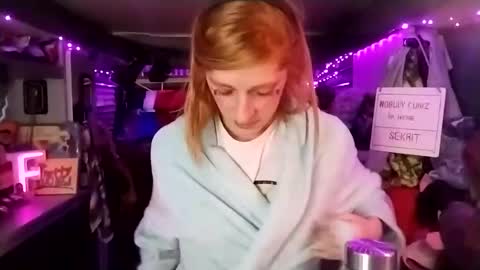 Snapshot of lesleygumgrass chatting on February 27, 9:36 pm LesleyGumGrass- The Boring Trans girl online show from February 27, 9:36 pm