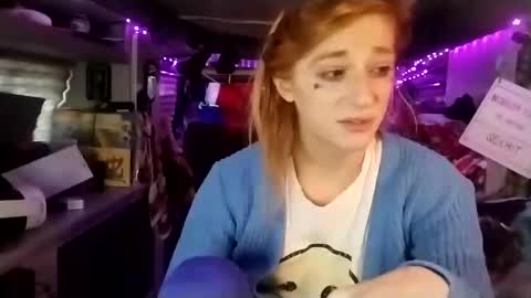 Snapshot of lesleygumgrass chatting on March 1, 6:11 pm LesleyGumGrass- The Boring Trans girl online show from March 1, 6:11 pm