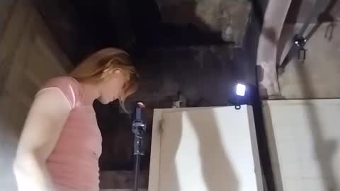 Snapshot of lesleygumgrass chatting on March 8, 8:33 am LesleyGumGrass- The Boring Trans girl online show from March 8, 8:33 am